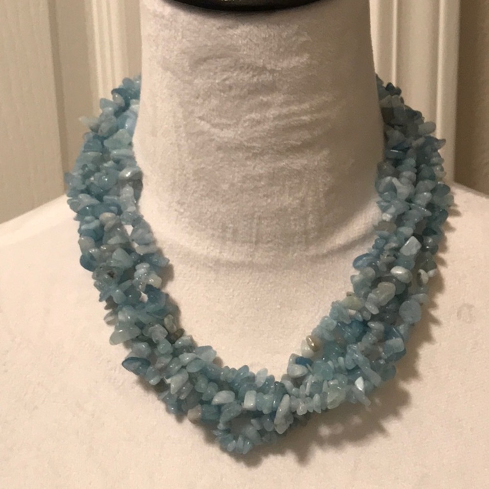 Stauer aquamarine necklace
